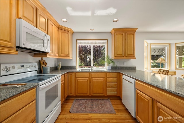 25417 Lake Wilderness Country Club Dr SE, Maple Valley, WA 98038 - photo 10