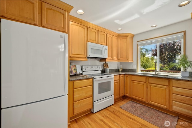 25417 Lake Wilderness Country Club Dr SE, Maple Valley, WA 98038 - photo 11