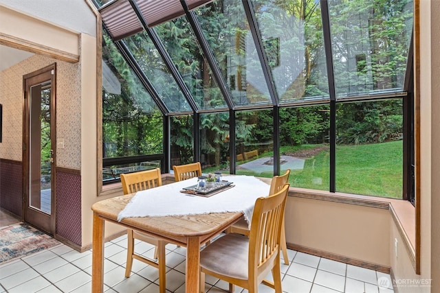 14413 139th Ave SE, Snohomish, WA 98290 - sunroom featuring plenty of natural light