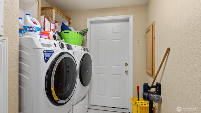 10615 SE Handicap Dr, Warden, WA 98857 - clothes washing area featuring washing machine and clothes dryer