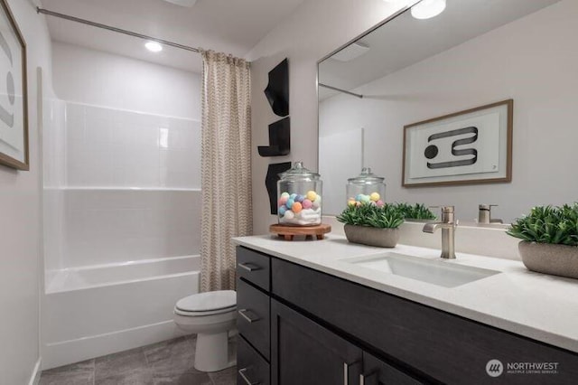13214 NE 127th Ct Unit B, Kirkland, WA 98034 - full bath featuring toilet, vanity, and shower / bathtub combination with curtain