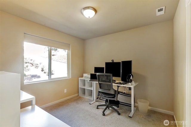 9831 NE 138th Pl, Kirkland, WA 98034 - carpeted home office featuring baseboards