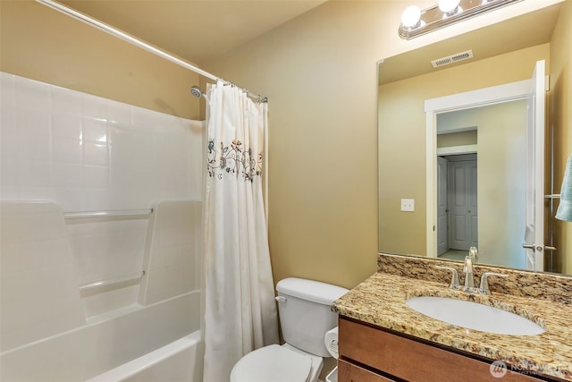 9831 NE 138th Pl, Kirkland, WA 98034 - bathroom with toilet, shower / bathtub combination with curtain, and vanity