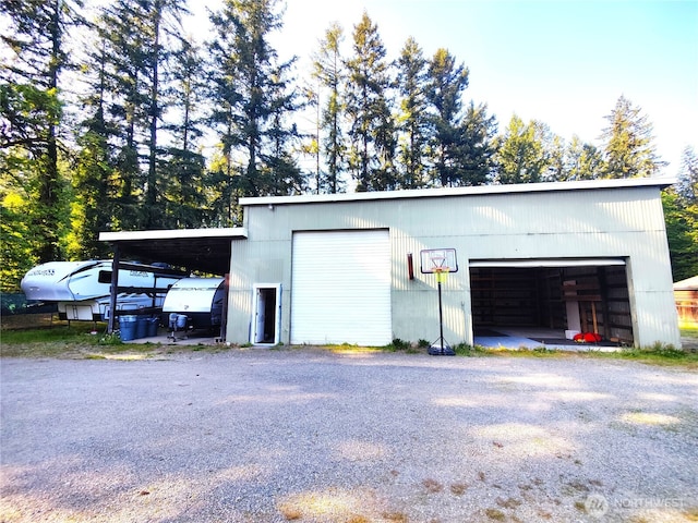 view of outdoor structure with an outdoor structure