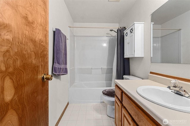 995 S Miner St, Colville, WA 99114 - full bathroom with toilet, vanity, shower / bathtub combination with curtain, tile patterned flooring, and baseboards