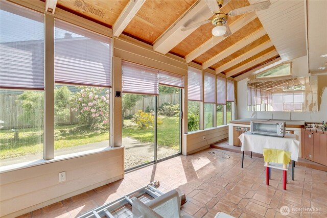 15915 SE 166th Pl, Renton, WA 98058 - sunroom with an outdoor kitchen and a ceiling fan