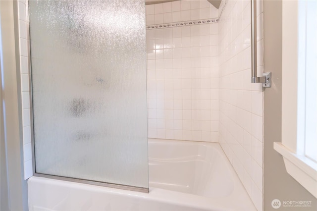 1503 Z St, Port Townsend, WA 98368 - bathroom with enclosed tub / shower combo