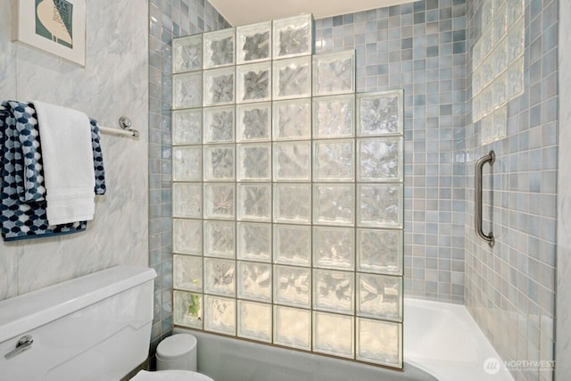 21010 NE 33rd Pl, Sammamish, WA 98074 - full bath featuring tile walls and toilet