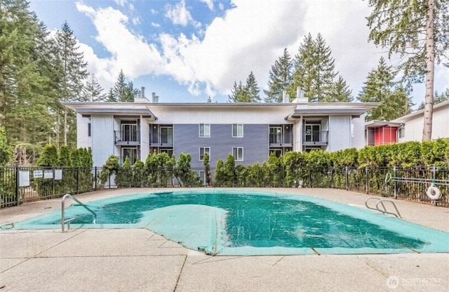 14760 NE 31st St Unit A308, Bellevue, WA 98007 - view of community pool