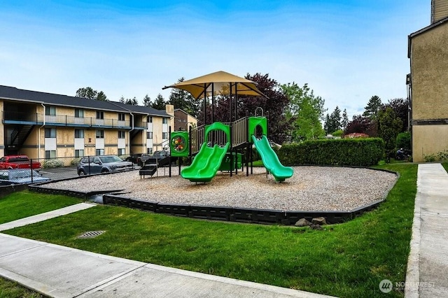 12525 NE 145th Pl Unit F105, Kirkland, WA 98034 - community jungle gym featuring a yard