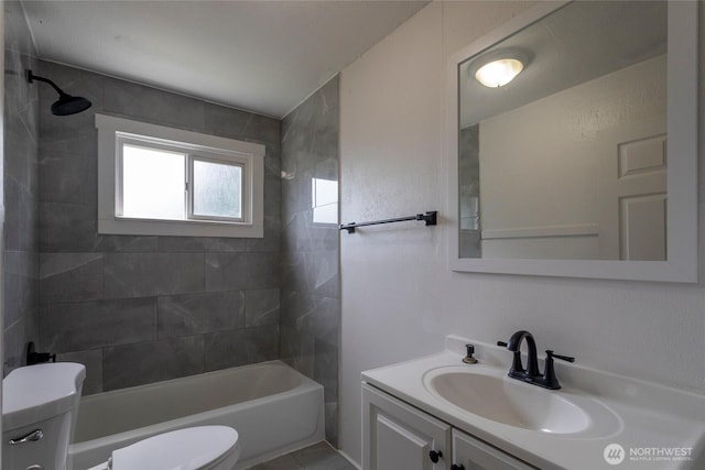 6835 S I St, Tacoma, WA 98408 - full bath featuring toilet, vanity, and shower / bath combination