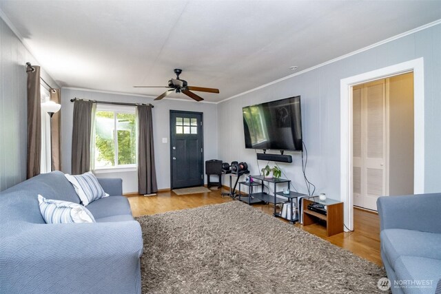 213 S 70th St, Tacoma, WA 98408 - living room featuring a ceiling fan, crown molding, and wood finished floors