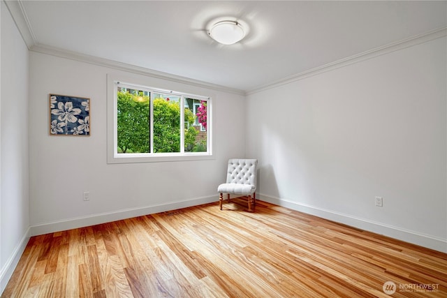 16915 SE 39th St, Bellevue, WA 98008 - empty room with crown molding, wood finished floors, and baseboards