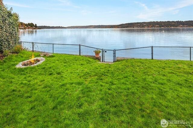 16915 SE 39th St, Bellevue, WA 98008 - water view with fence