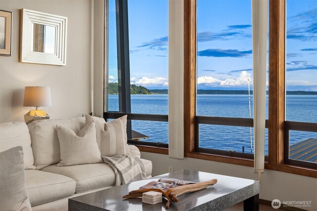 3316 SW 172nd St, Burien, WA 98166 - living area featuring a water view