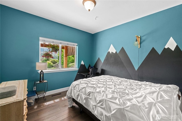 2835 Aspen Shores Dr, East Wenatchee, WA 98802 - bedroom featuring hardwood / wood-style flooring and baseboards