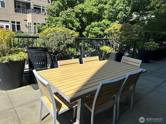 2721 1st Ave Unit 103, Seattle, WA 98121 - view of patio featuring outdoor dining space