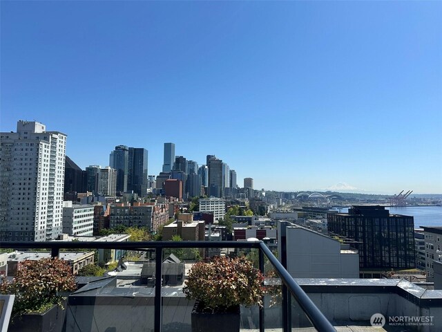 2721 1st Ave Unit 103, Seattle, WA 98121 - view of city