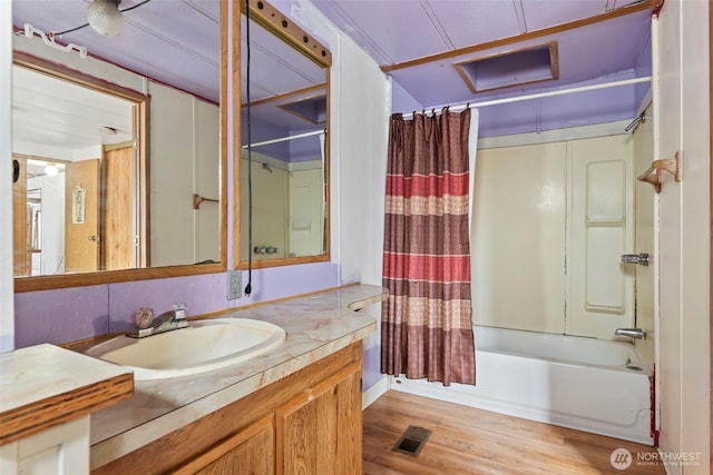15016 W Thorne Ln SW Unit 7, Lakewood, WA 98498 - full bath with shower / bathtub combination with curtain, vanity, and wood finished floors