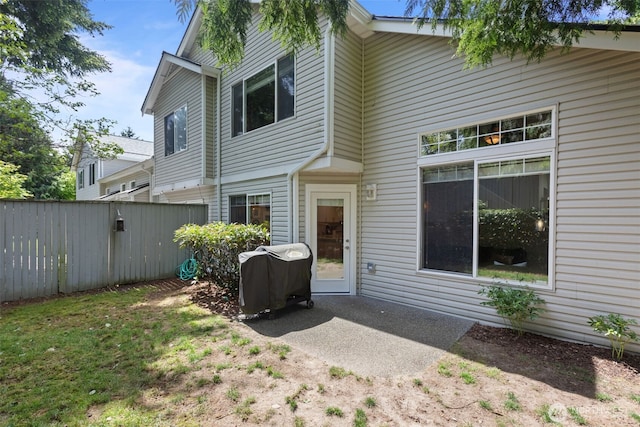 19120 110th Pl SE, Renton, WA 98055 - view of front of home featuring fence and a patio