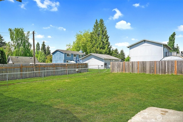 1319 E 56th St, Tacoma, WA 98404 - view of yard