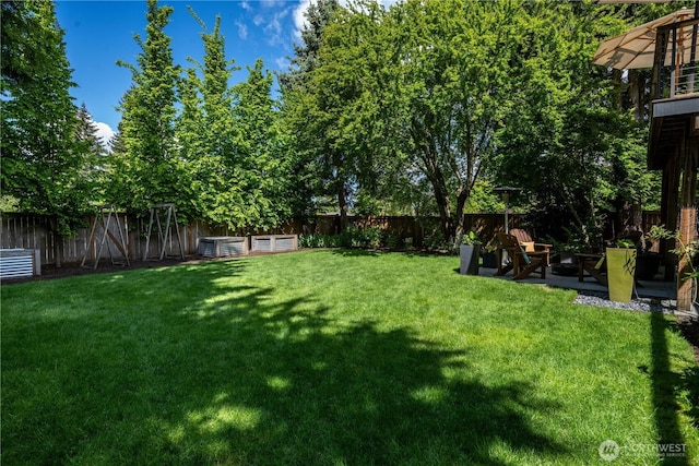 view of yard featuring a patio