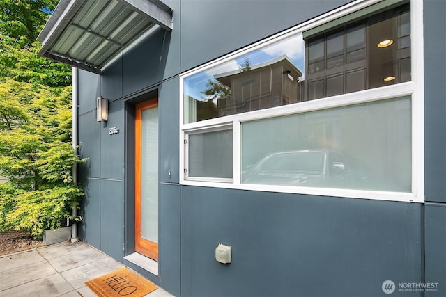 view of property entrance