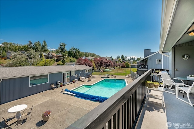 7530 Birch Bay Dr Unit 204, Blaine, WA 98230 - view of swimming pool featuring a patio area and a residential view