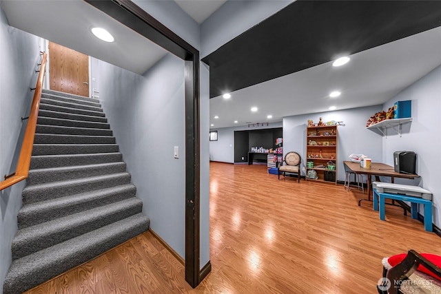 801 Bender Pl, Lynden, WA 98264 - stairway featuring wood finished floors, recessed lighting, and baseboards