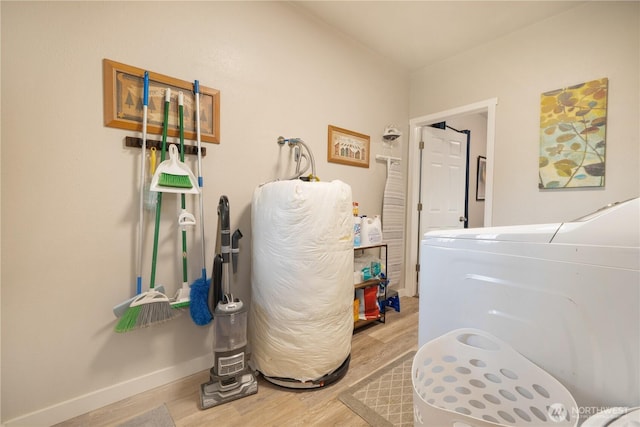 213 N Division, Elma, WA 98541 - interior space with washer / clothes dryer