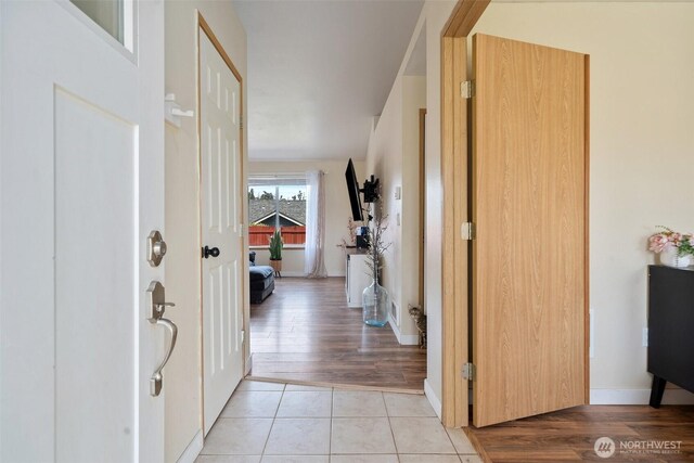 61 Patriot Way, Sequim, WA 98382 - foyer with light wood-style floors and baseboards