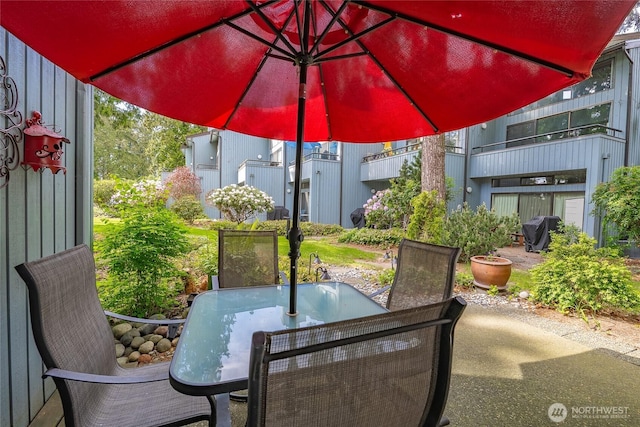 7806 Birch Bay Dr Unit 515, Blaine, WA 98230 - view of patio featuring outdoor dining space
