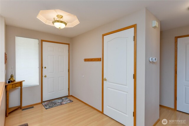 1815 E 4th St, Port Angeles, WA 98362 - entrance foyer with light wood-type flooring