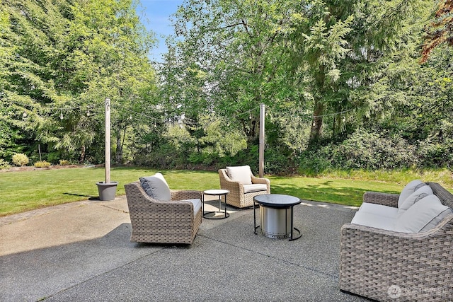 view of patio featuring an outdoor hangout area