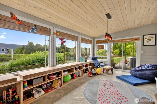 45 N Welcome Slough Rd, Cathlamet, WA 98612 - view of sunroom / solarium