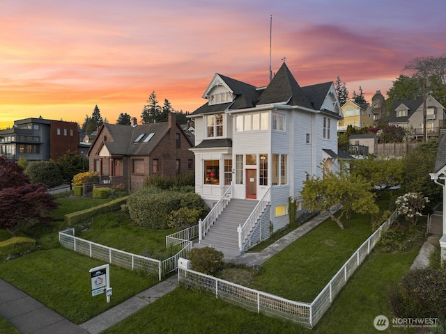 1005 15th St, Bellingham, WA 98225 - view of front facade featuring a residential view