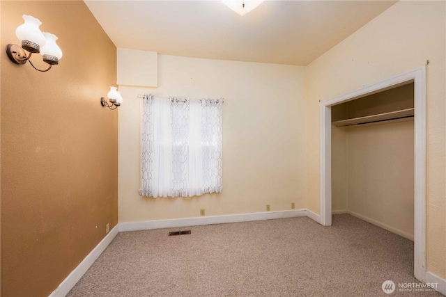 766 120th St S Unit A & B, Tacoma, WA 98444 - unfurnished bedroom with carpet, baseboards, and a chandelier