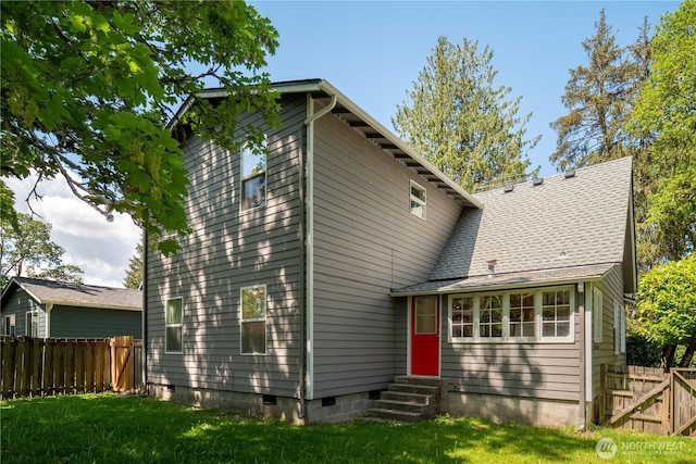 766 120th St S Unit A & B, Tacoma, WA 98444 - back of house with entry steps and crawl space