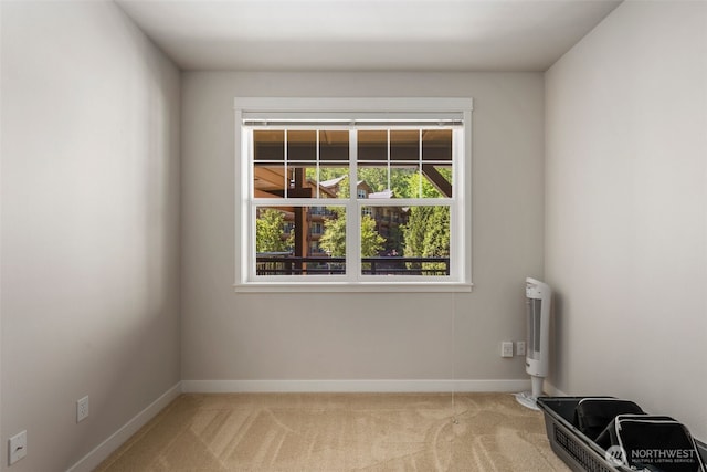 1000 Cabin Creek Ln SW Unit C204, Issaquah, WA 98027 - unfurnished room with baseboards and light carpet