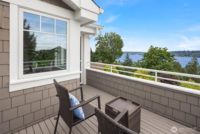 7934 Lake View Ln, Mercer Island, WA 98040 - balcony with a water view