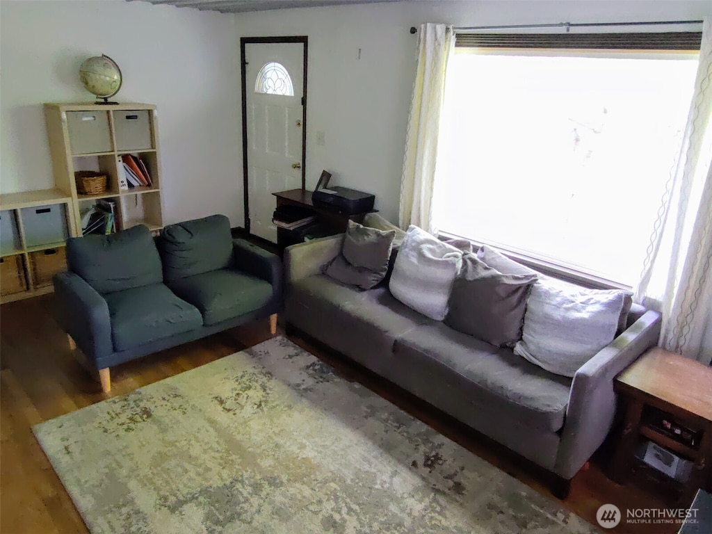 14818 5th Ave NE, Shoreline, WA 98155 - living room with wood finished floors
