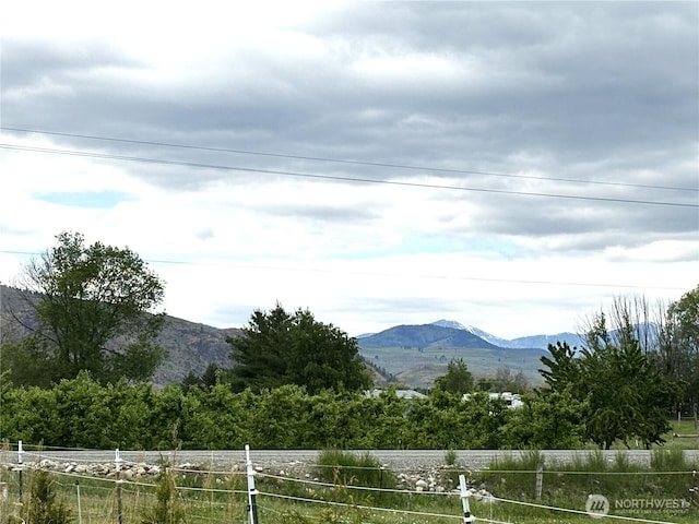 54 Jaquish Rd, Omak, WA 98841 - view of mountain background