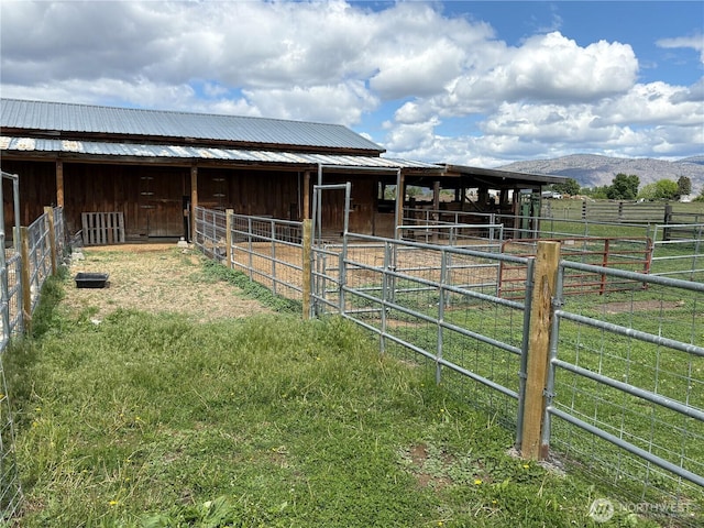 54 Jaquish Rd, Omak, WA 98841 - horse barn featuring a mountain view