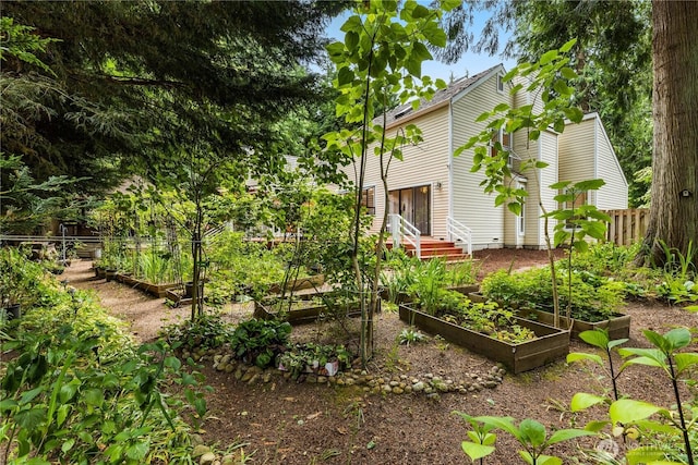 21842 NE 30th Pl, Sammamish, WA 98074 - view of yard with a vegetable garden