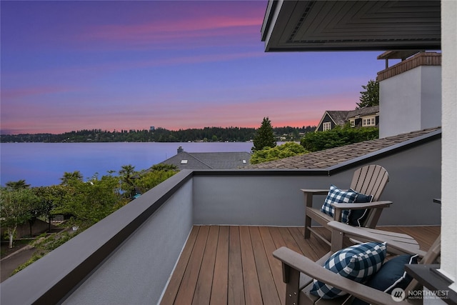 8902 N Mercer Way, Mercer Island, WA 98040 - balcony with a water view