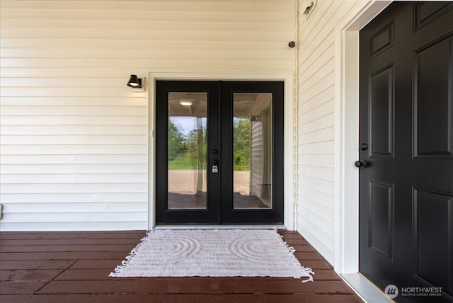 1405 33rd St, Seaview, WA 98644 - view of exterior entry featuring french doors