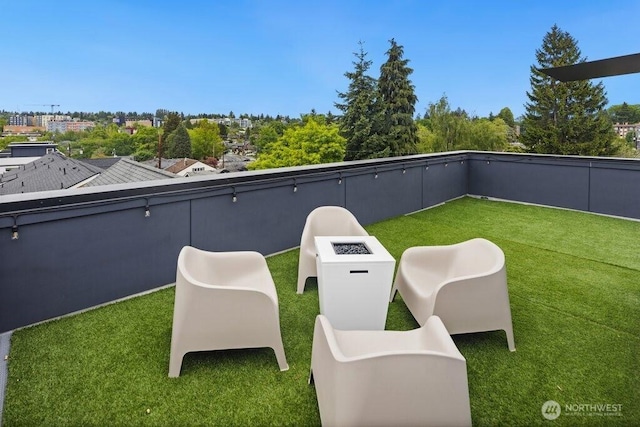 5710 Roosevelt Way NE Unit B, Seattle, WA 98105 - view of patio / terrace