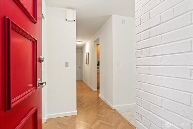 15212 NE 8th St Unit F3, Bellevue, WA 98007 - hallway featuring baseboards
