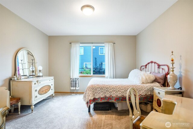 bedroom featuring carpet floors