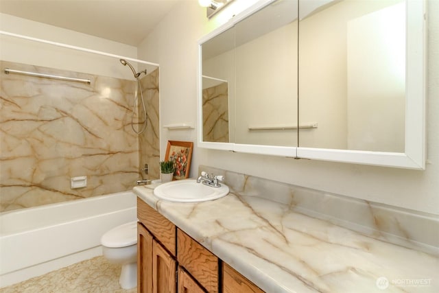 7308 N Skyview Ln Unit I-204, Tacoma, WA 98406 - bathroom with toilet, vanity, and bathtub / shower combination
